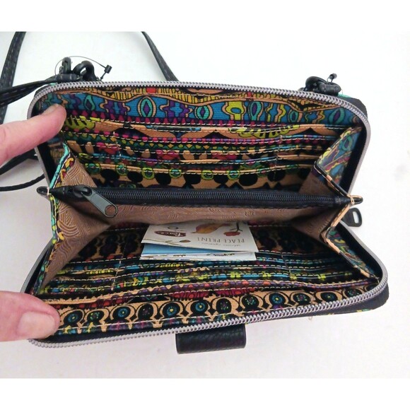 NWT Sakroots Artist Circle Lg Crossbody/Wristlet Smartphone Wallet  7.5X4.5 - Picture 8 of 13